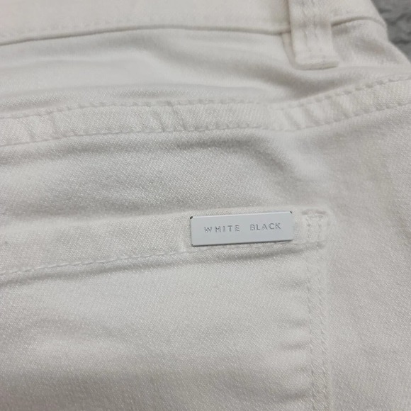 White House Black Market Jeans Womens 4 White Straight Distressed Ripped Cropped - Picture 9 of 15